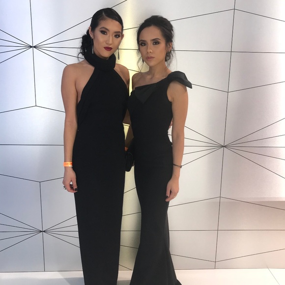 Chiara Boni Dresses & Skirts - Chiara Boni La Petite Robe One-Shoulder Bow Gown